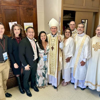 DR-pic-of-leads-with-Archbishop-1536x1180 (1)